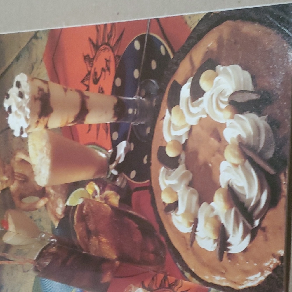 2/$8 🍹 A Guide to Food and Entertainment Cookbook pamphlet The Best of Kahlua - Picture 6 of 8